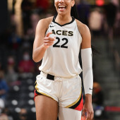 Liz Cambage 