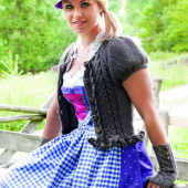 Magdalena Neuner dirndl