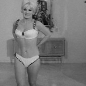 Mamie Van Doren 