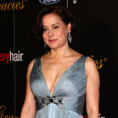 Meg Tilly 