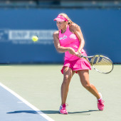 Monica Puig legs