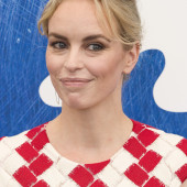 Nina Hoss fake