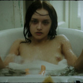 Olivia Cooke nude