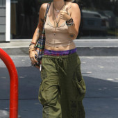 Paris Jackson braless