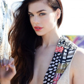 Raina Hein cleavage