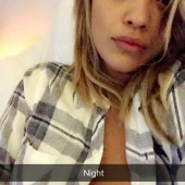 Rita Ora oops