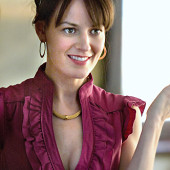 Rosemarie DeWitt cleavage