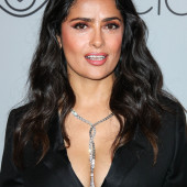 Salma Hayek dekollete