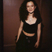 Sara Gilbert sexy