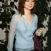 Sara Gilbert young