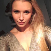 Scarlett Gartmann selfie