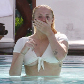 Sophie Turner tit slip