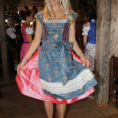 Tina Kaiser dirndl