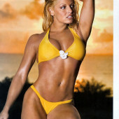 Trish Stratus 