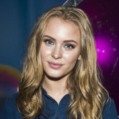 Zara Larsson private Nackt & Sex Fotos veröffentlicht