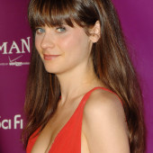 Zooey Deschanel nackt