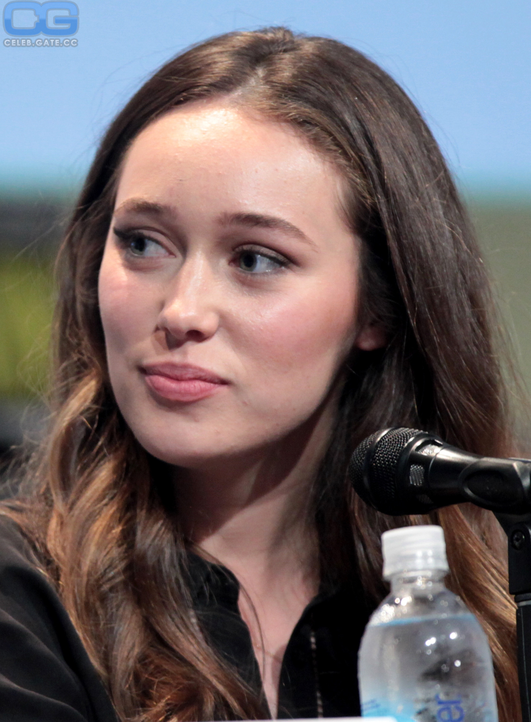 Alycia Debnam-Carey 