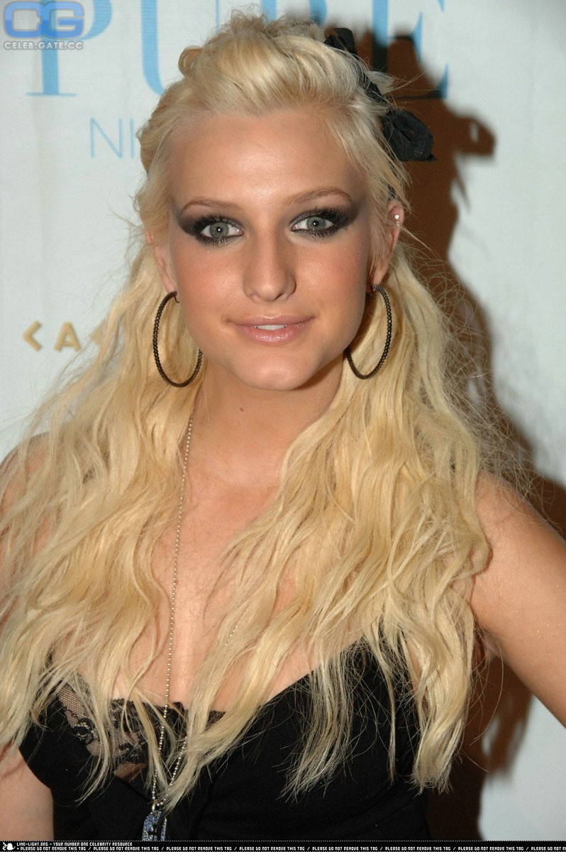 Ashlee Simpson 