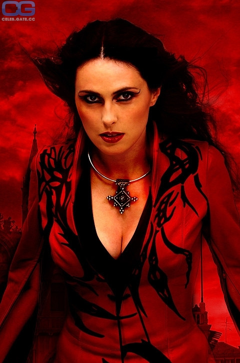 Sharon Den Adel 