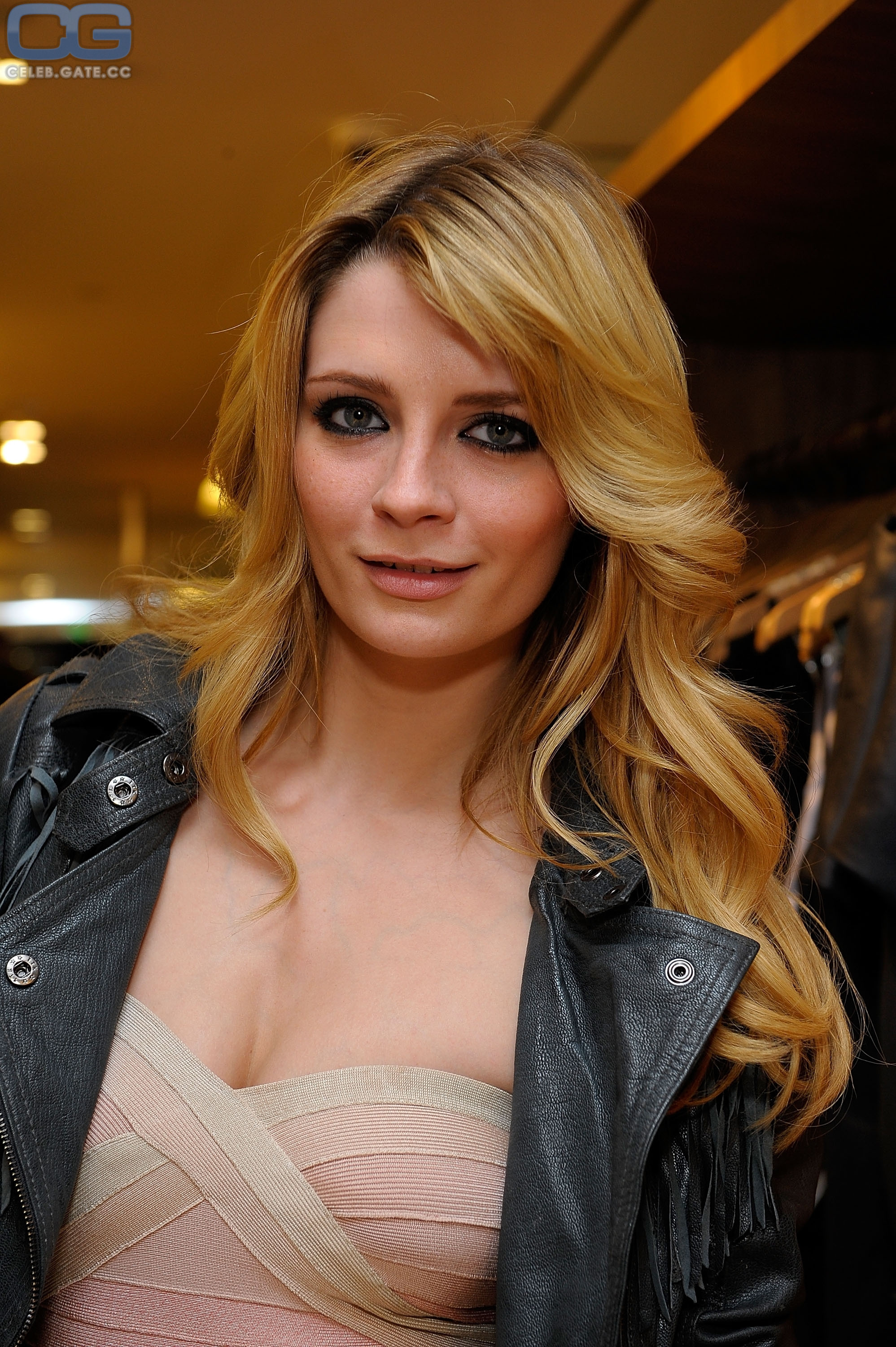 Mischa Barton 