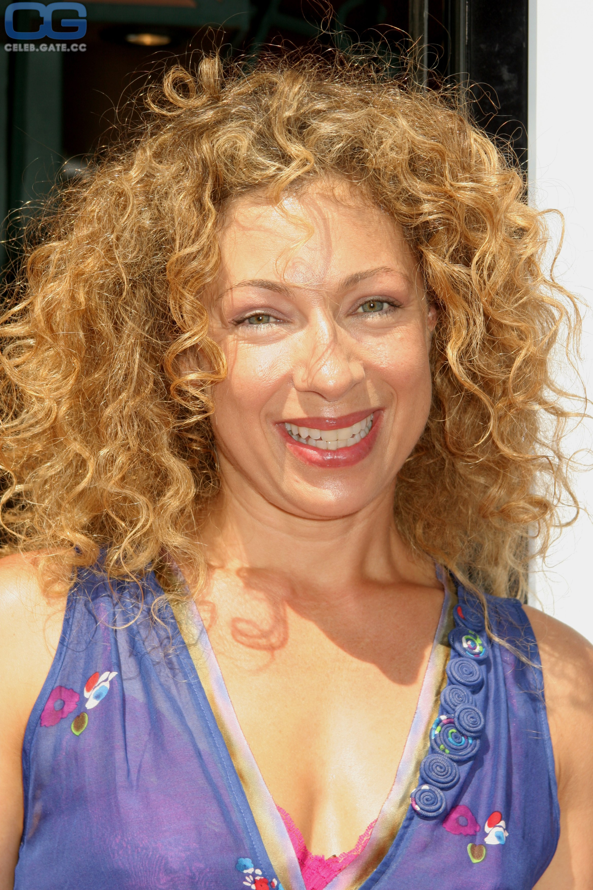 Alex Kingston 