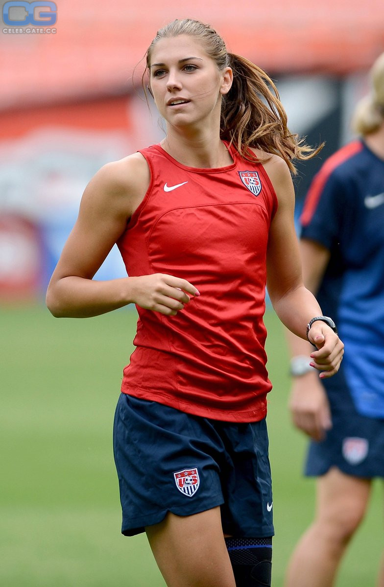 Alex Morgan soccer