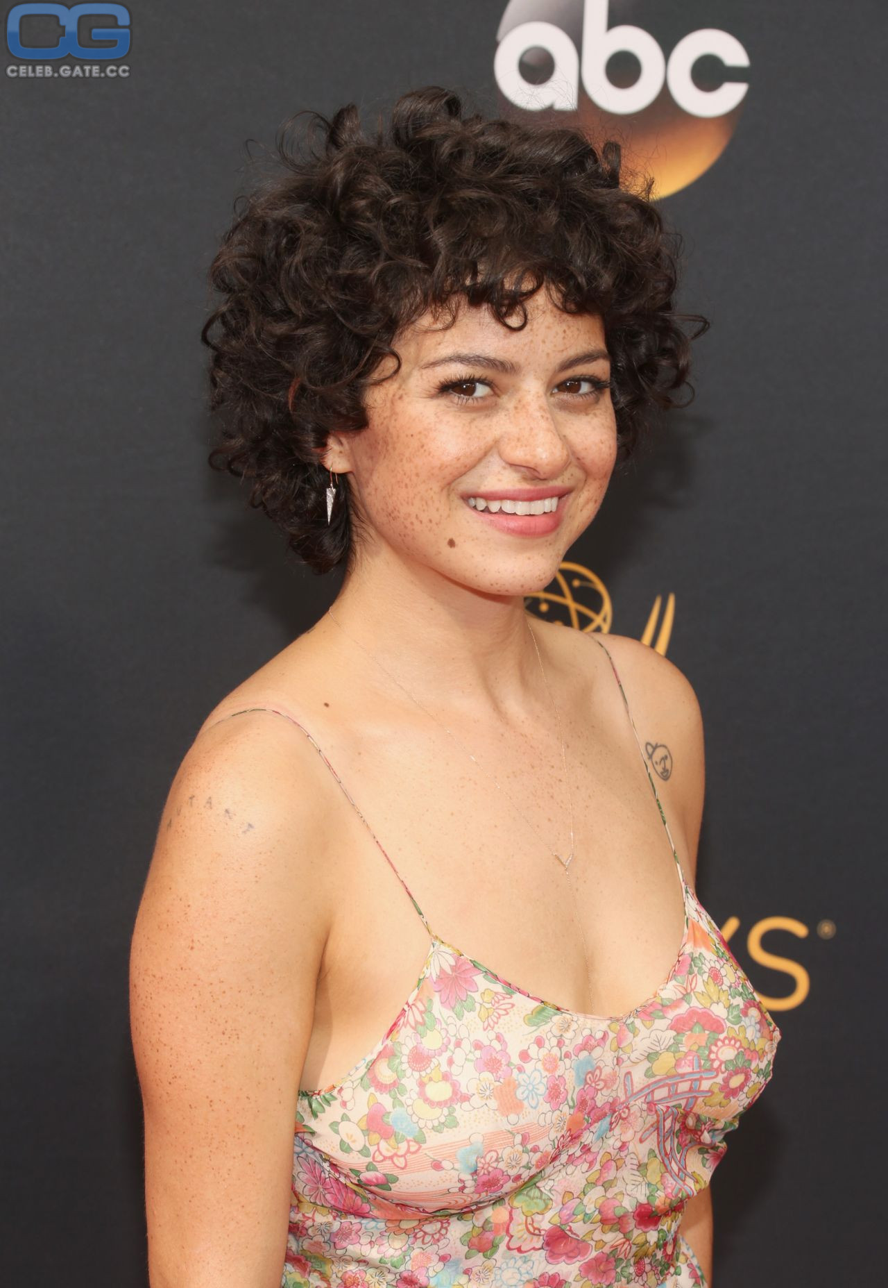 Alia Shawkat hot