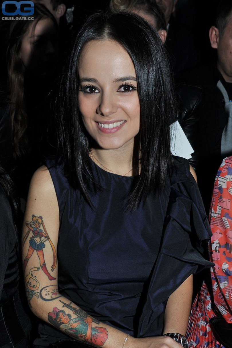 Alizee Jacotey tattoo