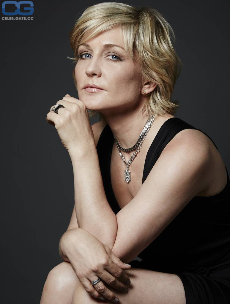 Amy Carlson 