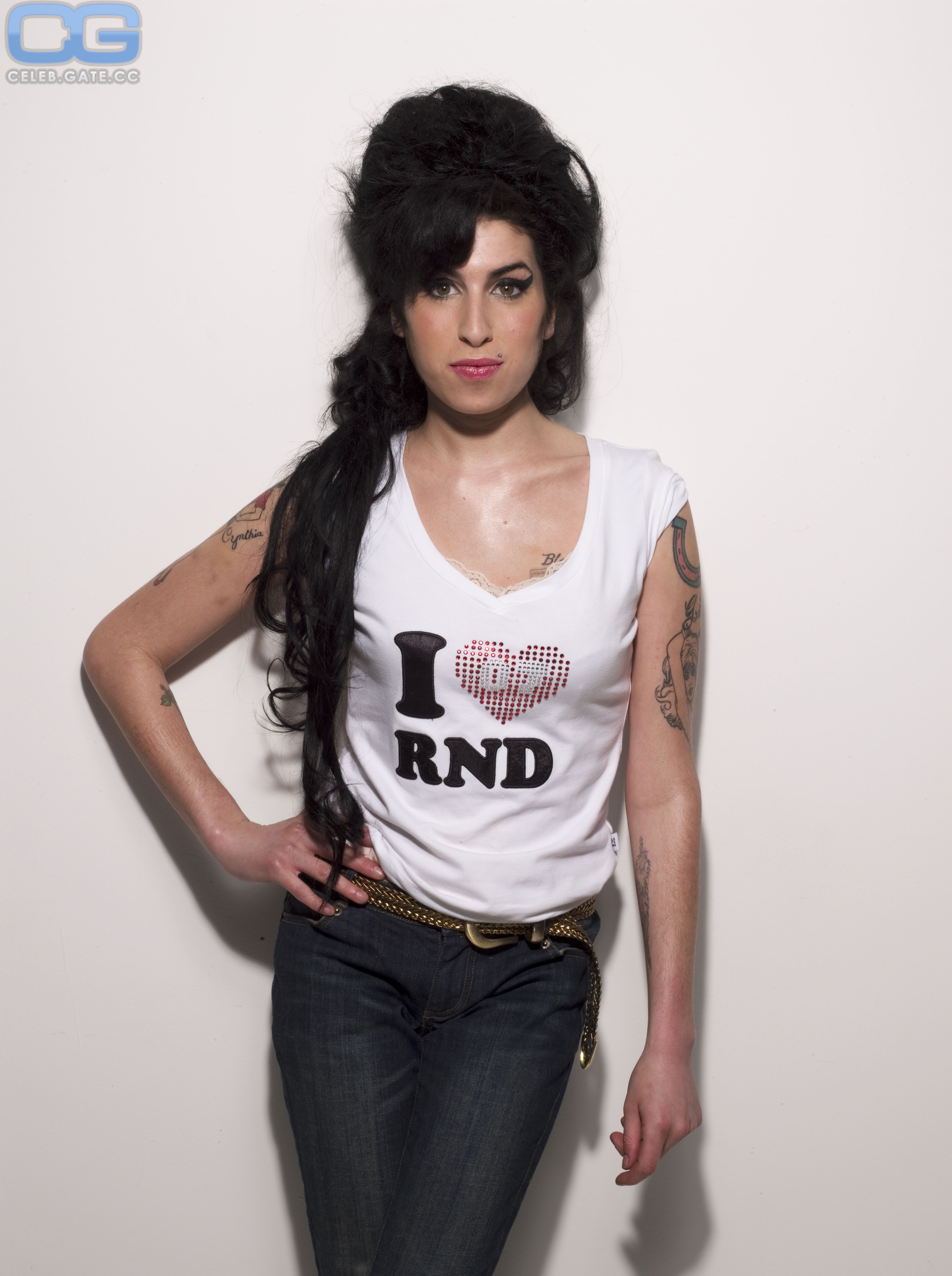 Amy Winehouse jeans