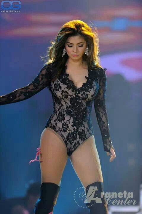 Angel Locsin 