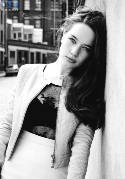 Anna Popplewell 