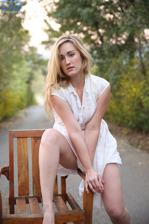 Ashley Johnson sexy