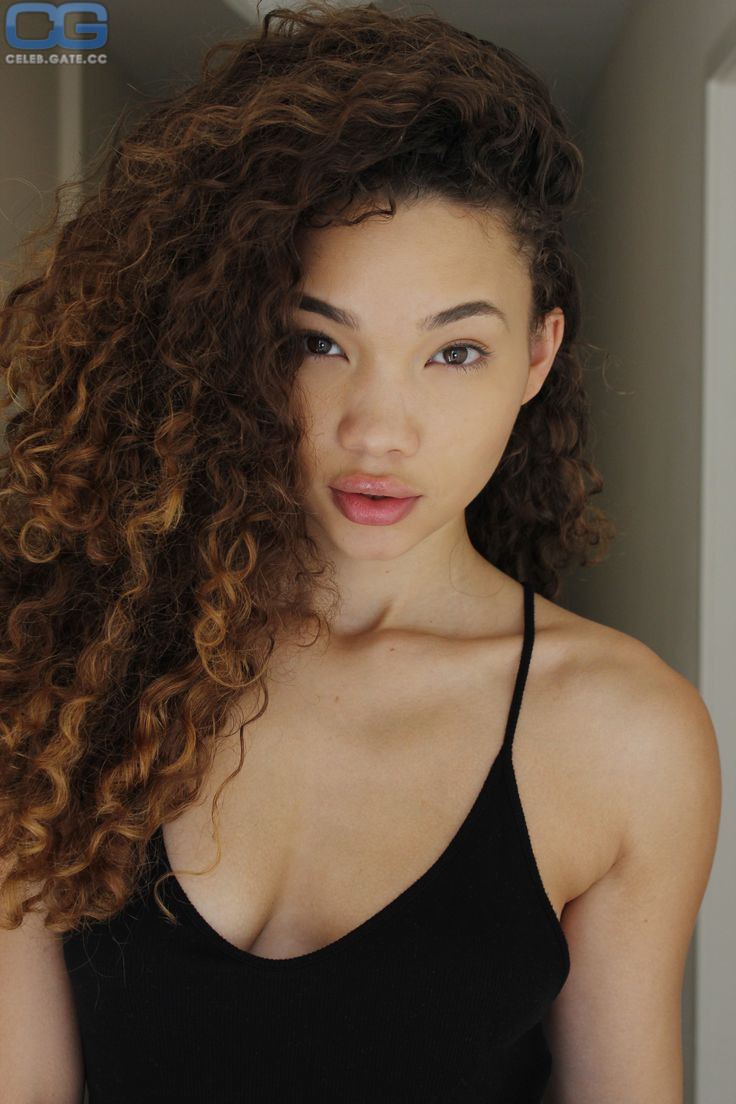 Ashley Moore justin bieber ex