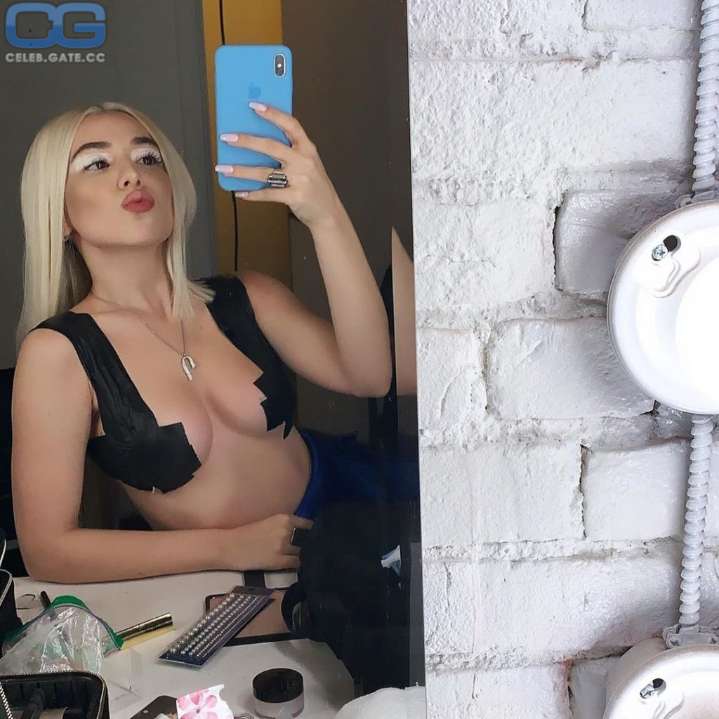 Ava Max 