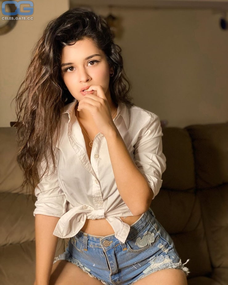 Avneet Kaur 