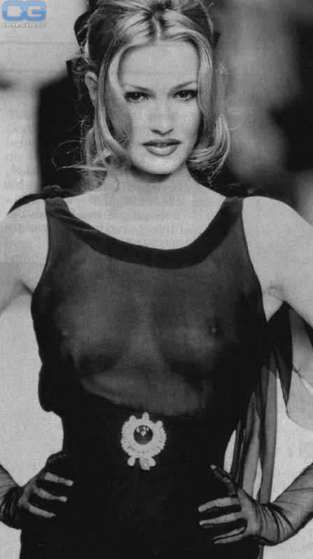 Karen Mulder 