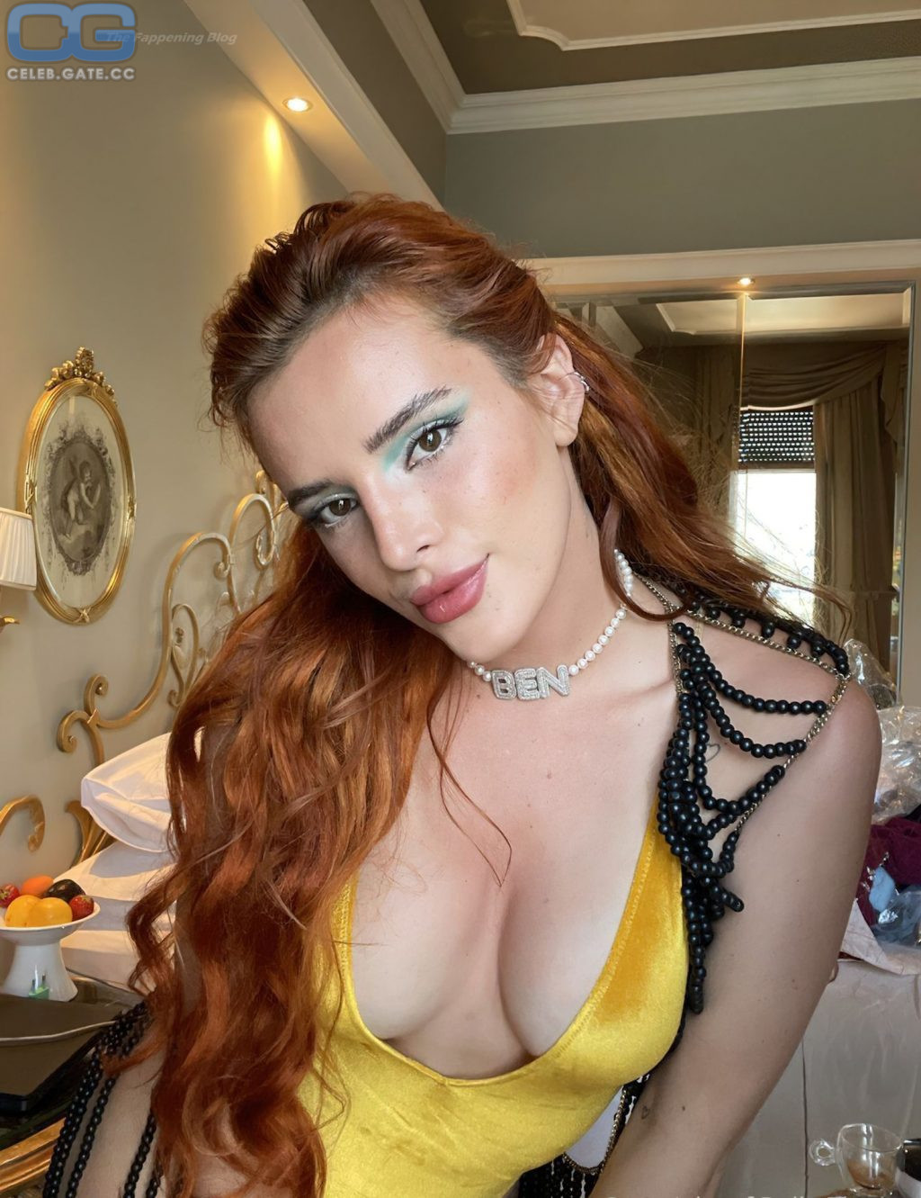 Bella Thorne 