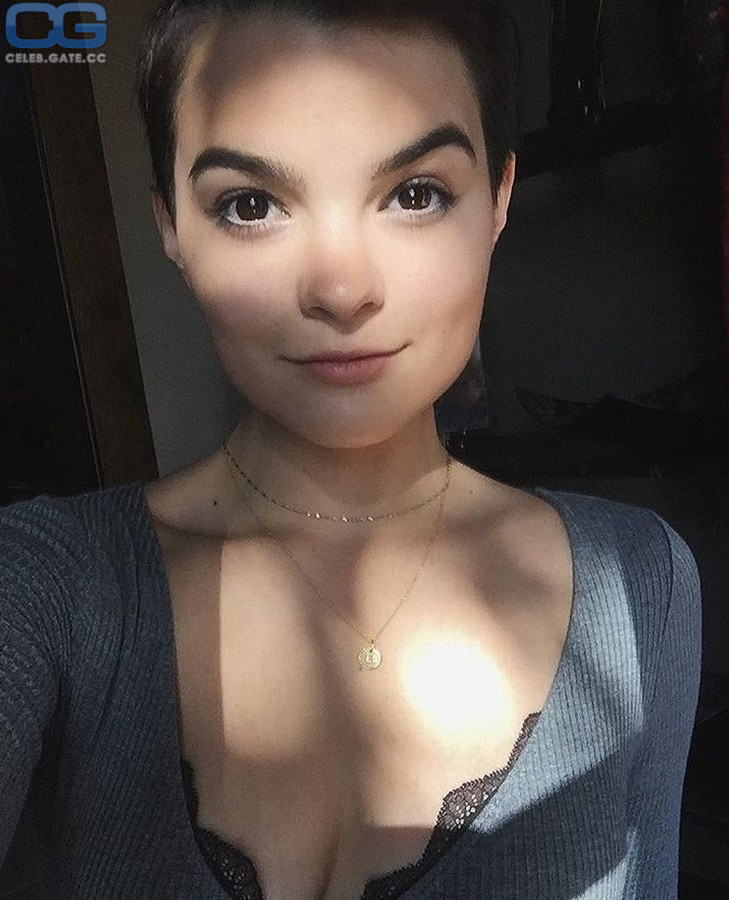 Brianna Hildebrand 