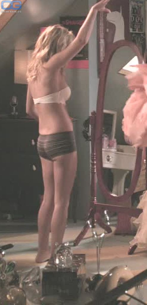 Britt Robertson body