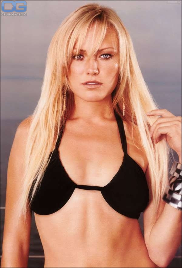 Malin Akerman 