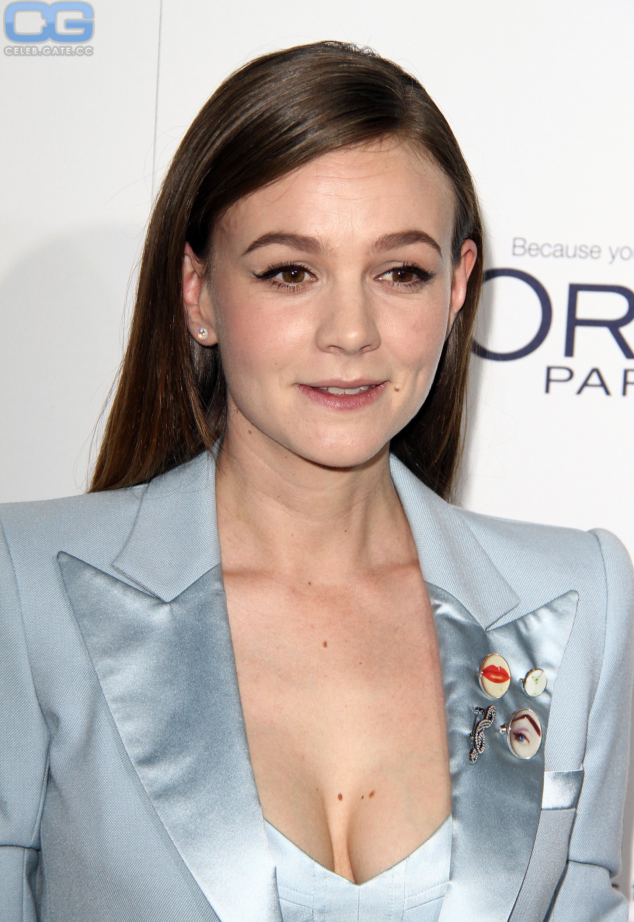 Carey Mulligan braless