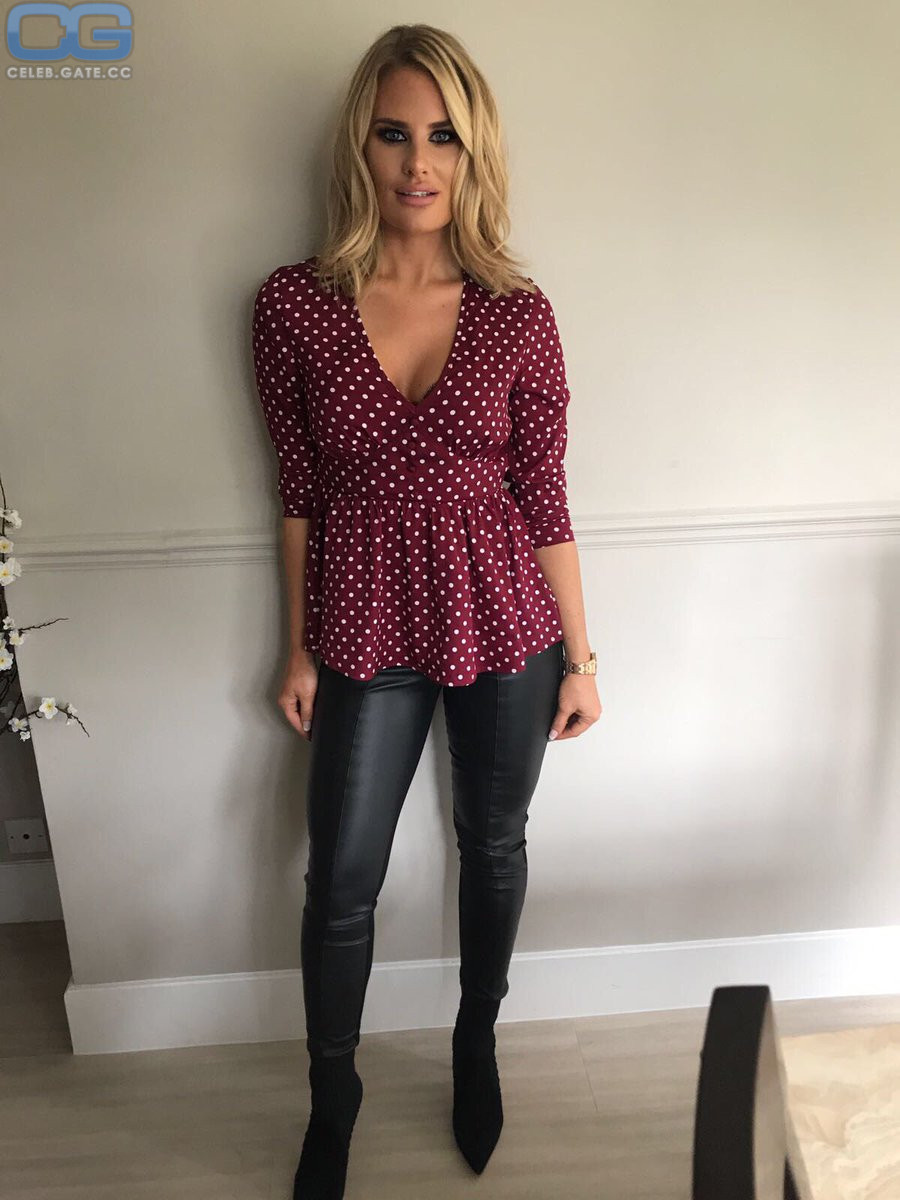 Danielle Armstrong twitter