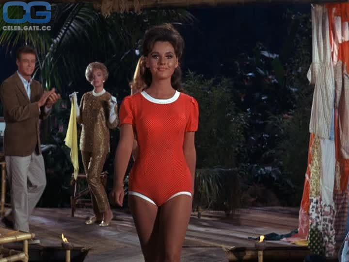 Dawn Wells sexy scene