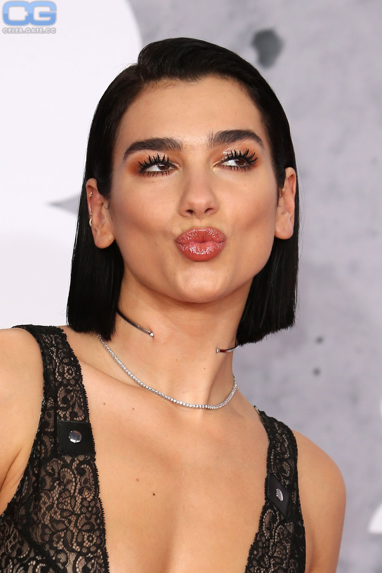 Dua Lipa sexy