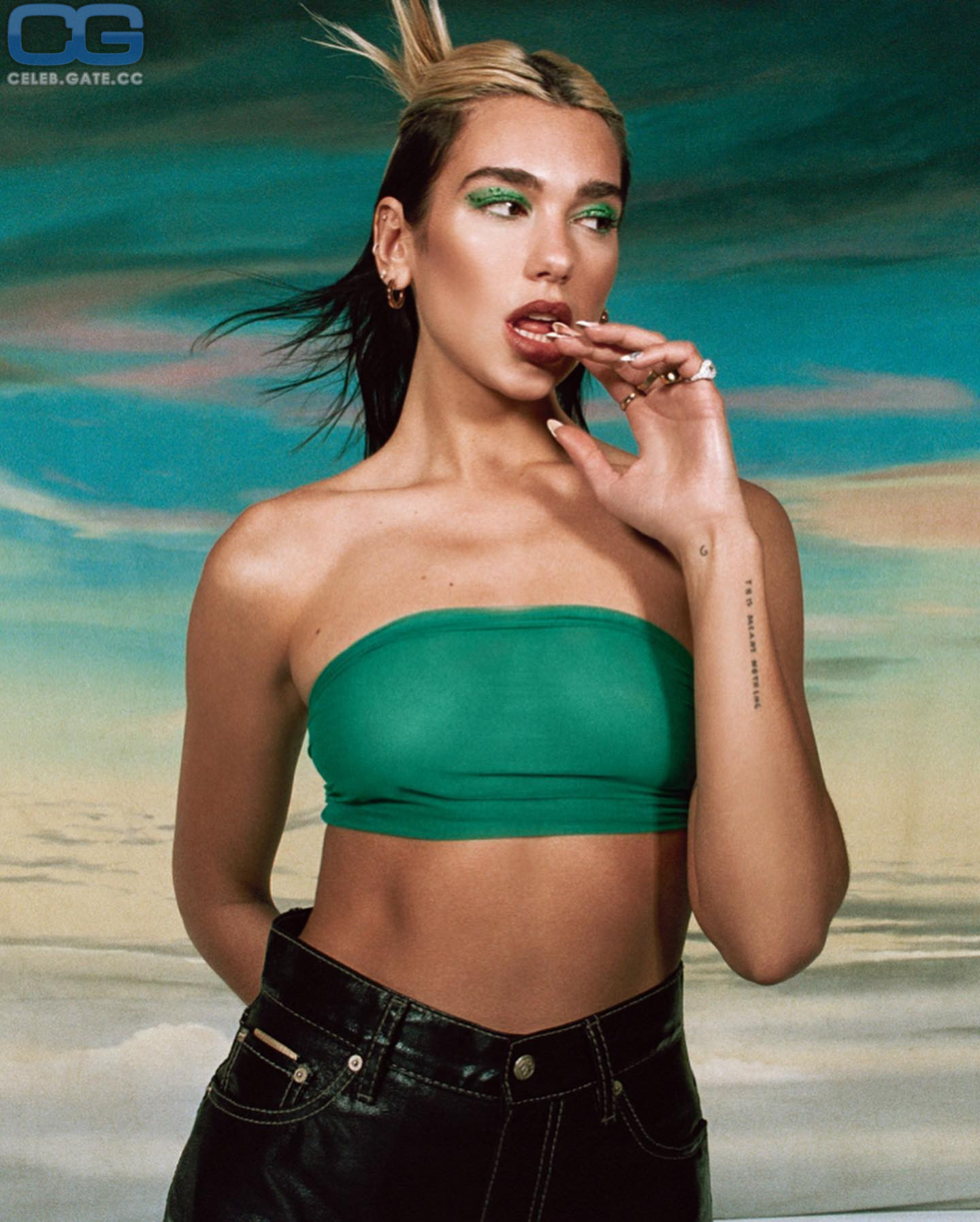 Dua Lipa 