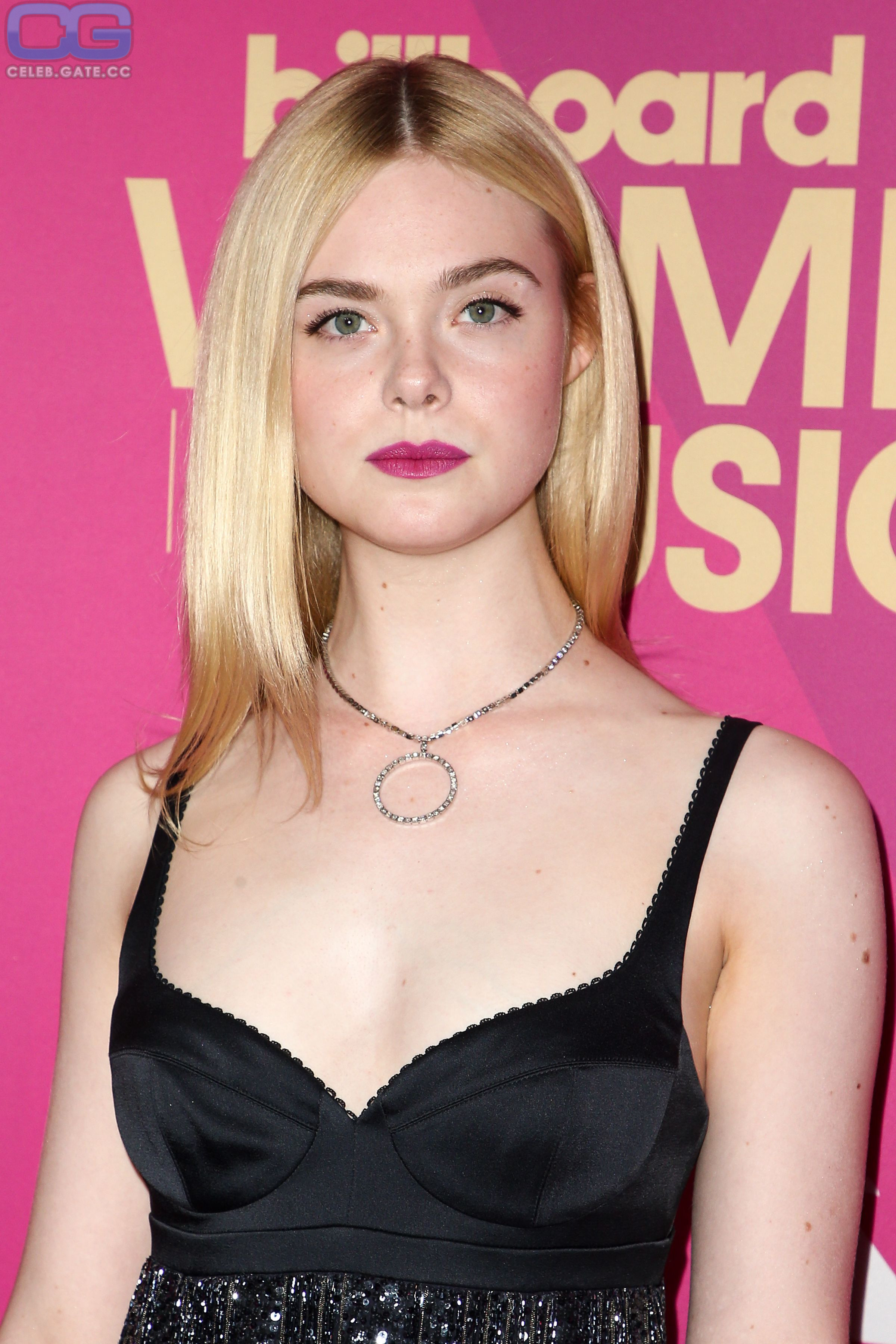 Elle Fanning sexy