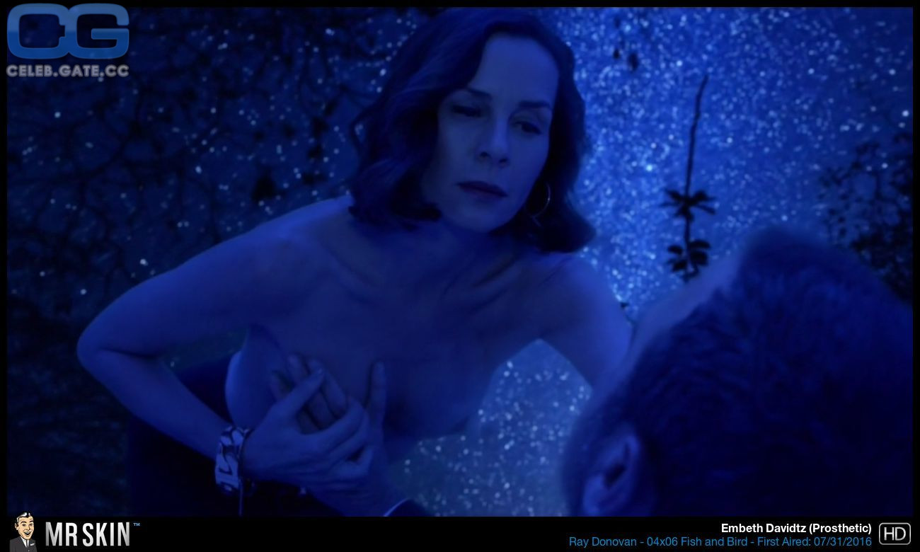 Embeth Davidtz 