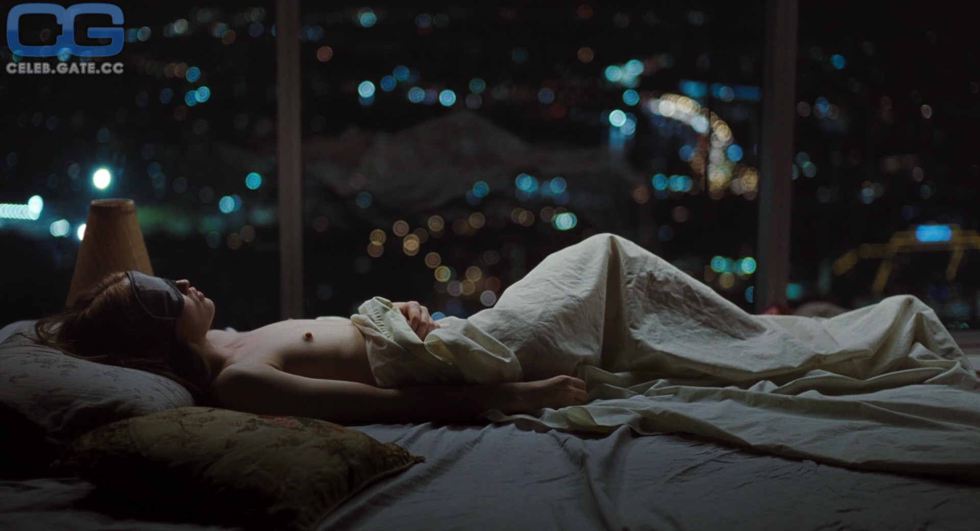 Emily Browning topless