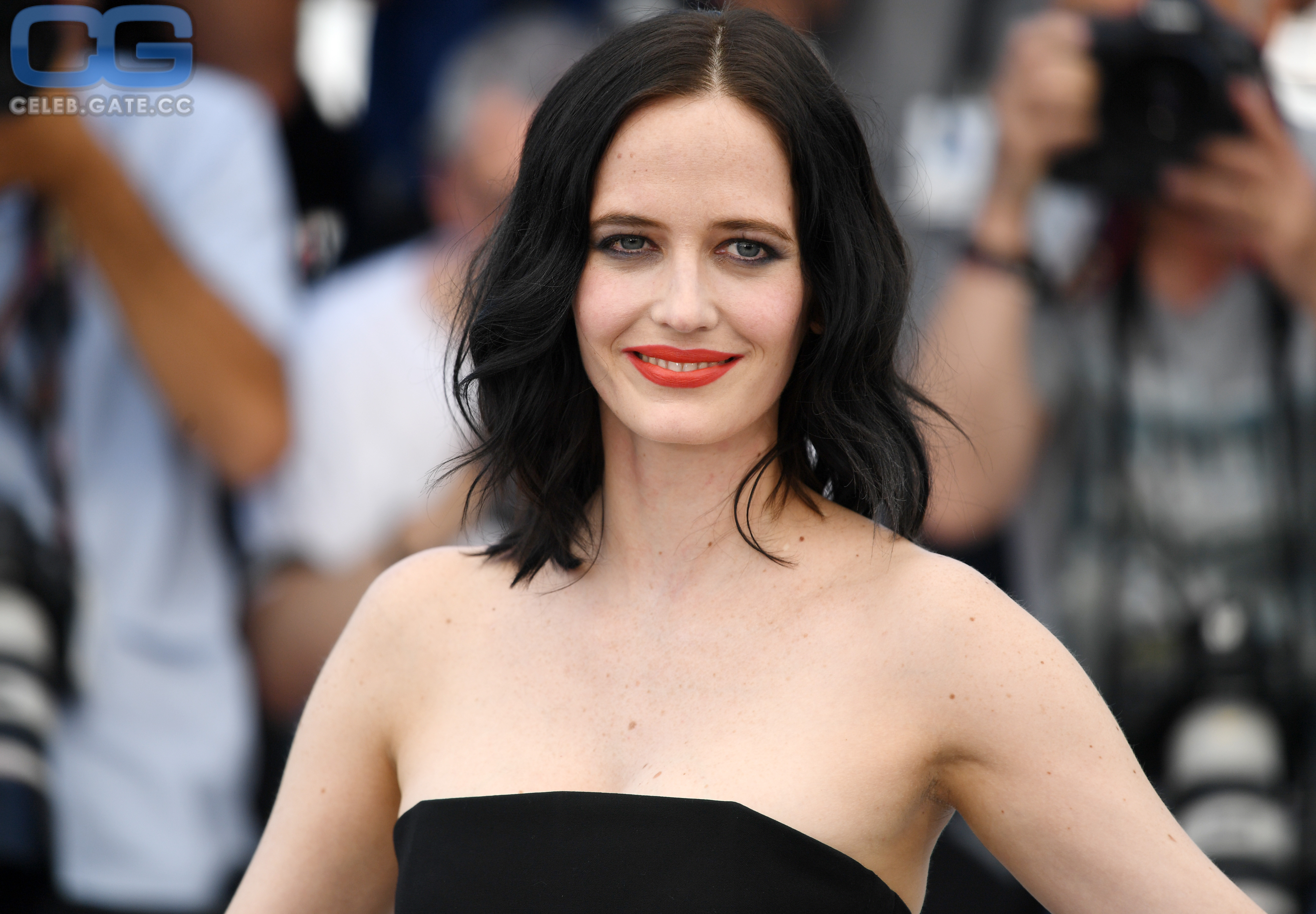 Eva Green braless